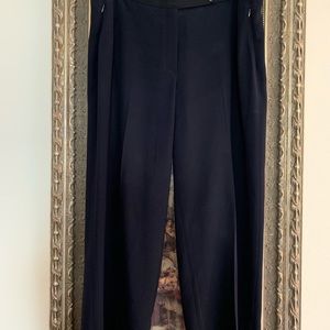 Navy Elie Tahari crop pants